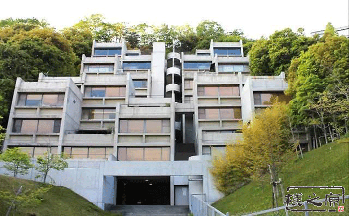 91成人抖音下载混凝土建筑住宅区